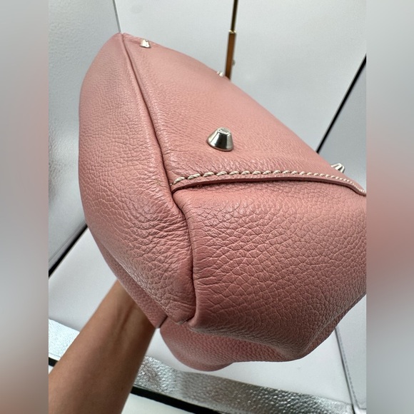 Tod's Pink Very Soft Pebbled Leather Tote with Elegant Design - Picture 10 of 14